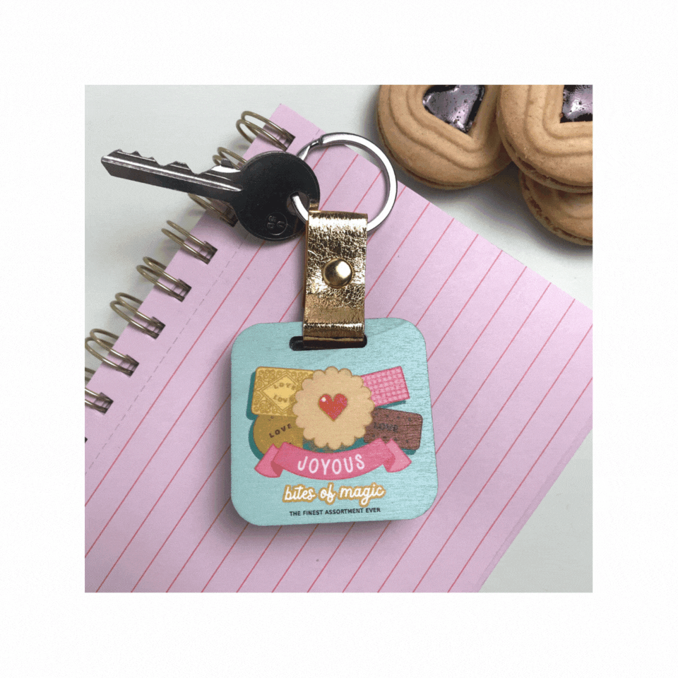 Biscuit Tin Keyring – Mirror & Magic Inside