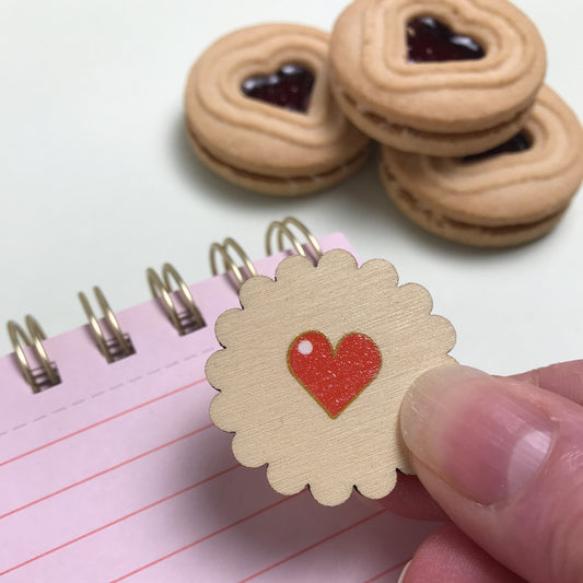 Jam Heart Biscuit Brooch – Red Heart