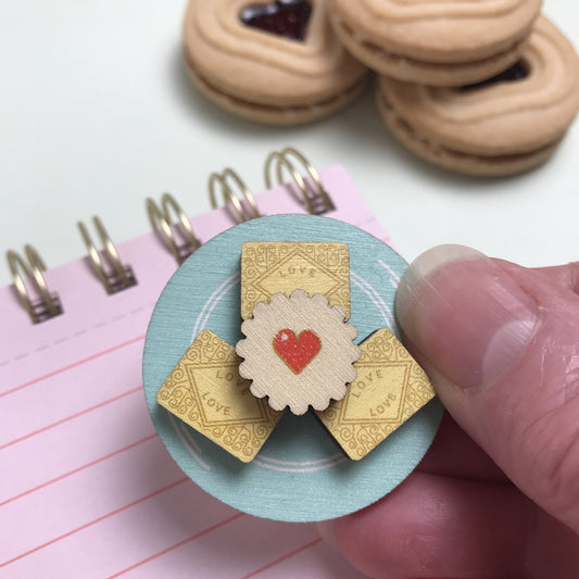Custard Cream Biscuit Plate Brooch