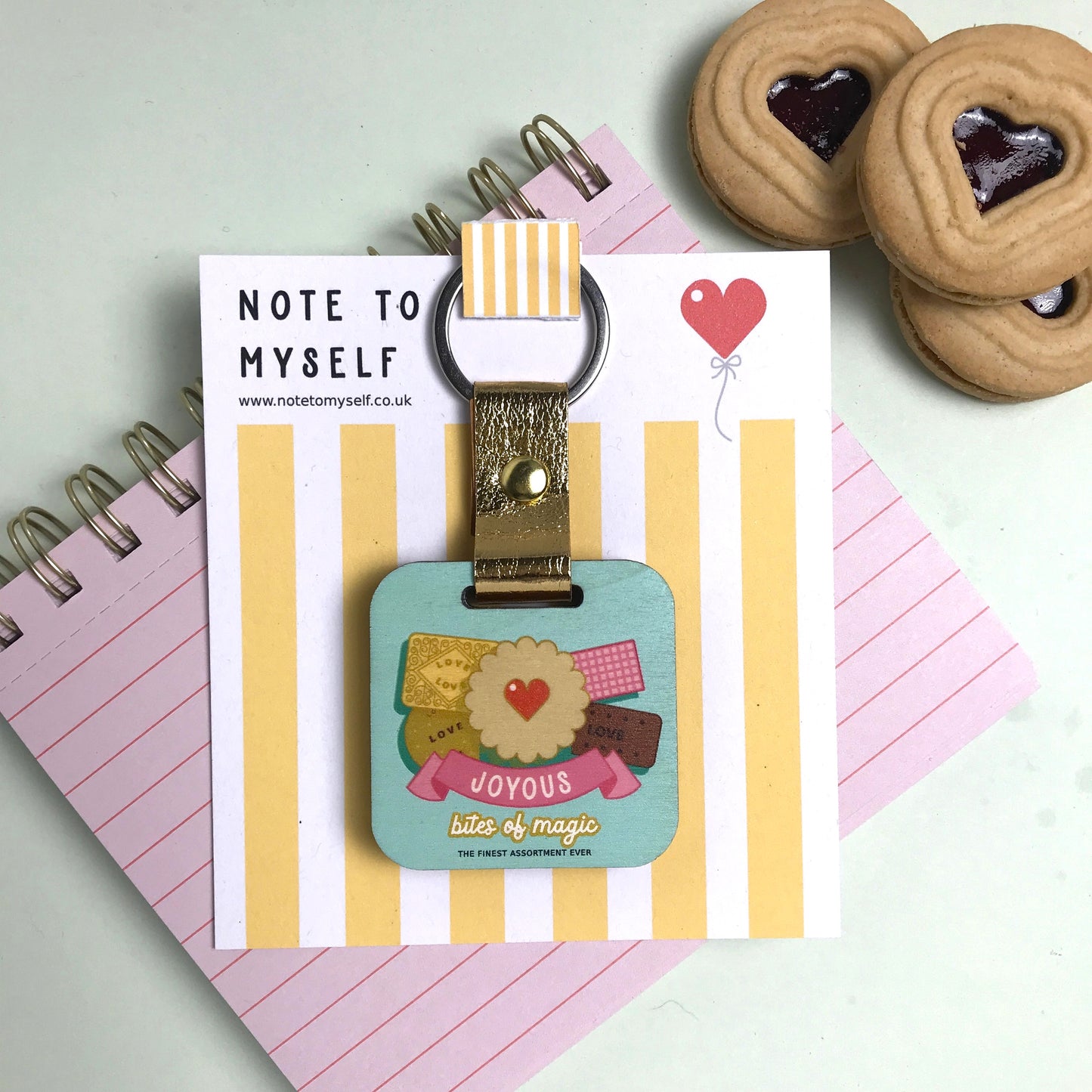 Biscuit Tin Keyring – Mirror & Magic Inside