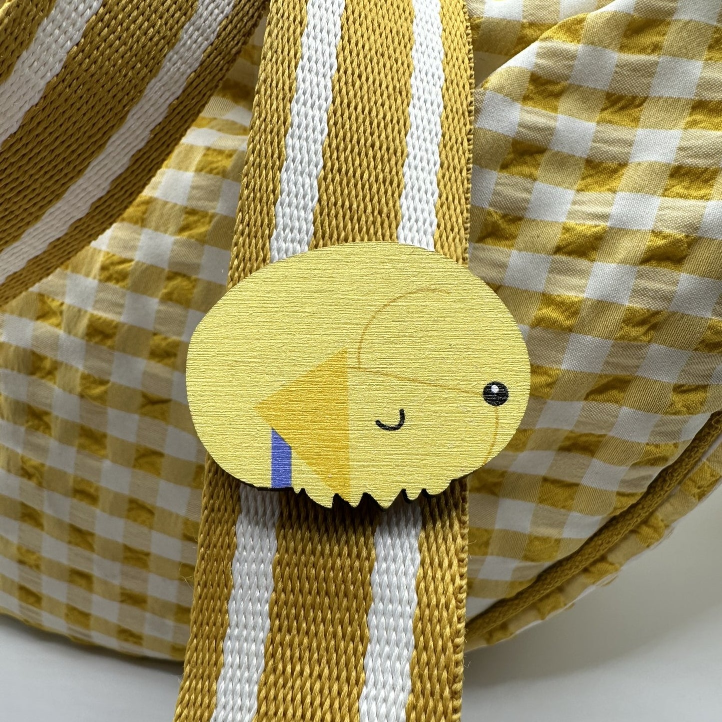 Golden Retriever Sleeping - Wooden Pin Badge