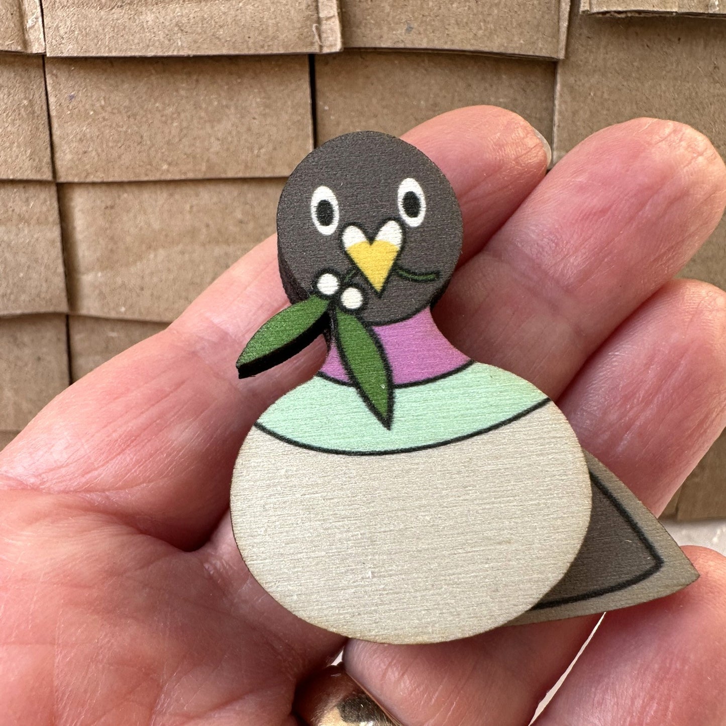 Wooden Pigeon Brooch - Pigeon with Mistletoe