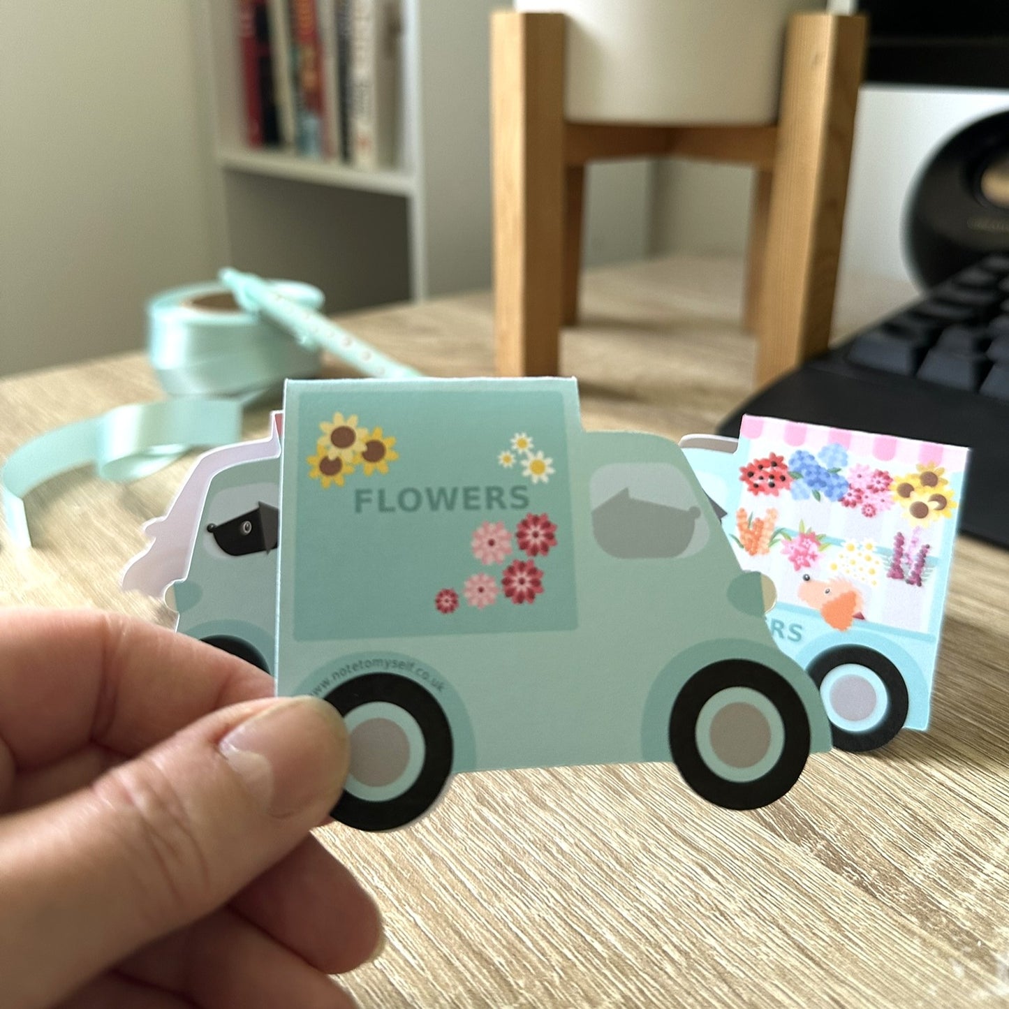 Flower Van Gift Tags Set