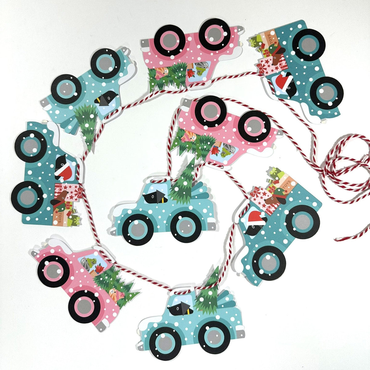 Vintage Cars Driven by Dogs & Cats - Festive Garlands