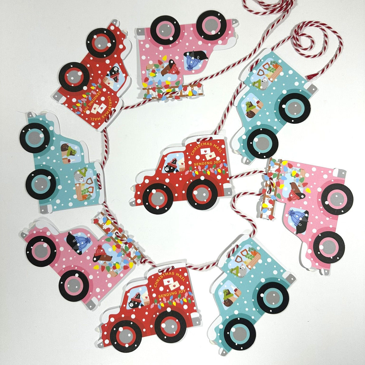 Vintage Vans Driven by Dogs & Cats - Festive Garlands