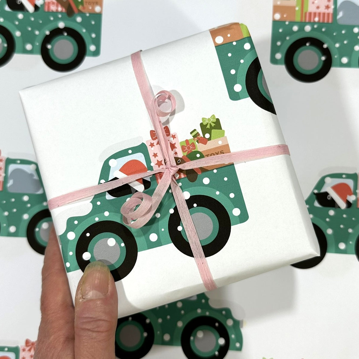 Delivering the Christmas Presents - Christmas Paper & Gift Card Set