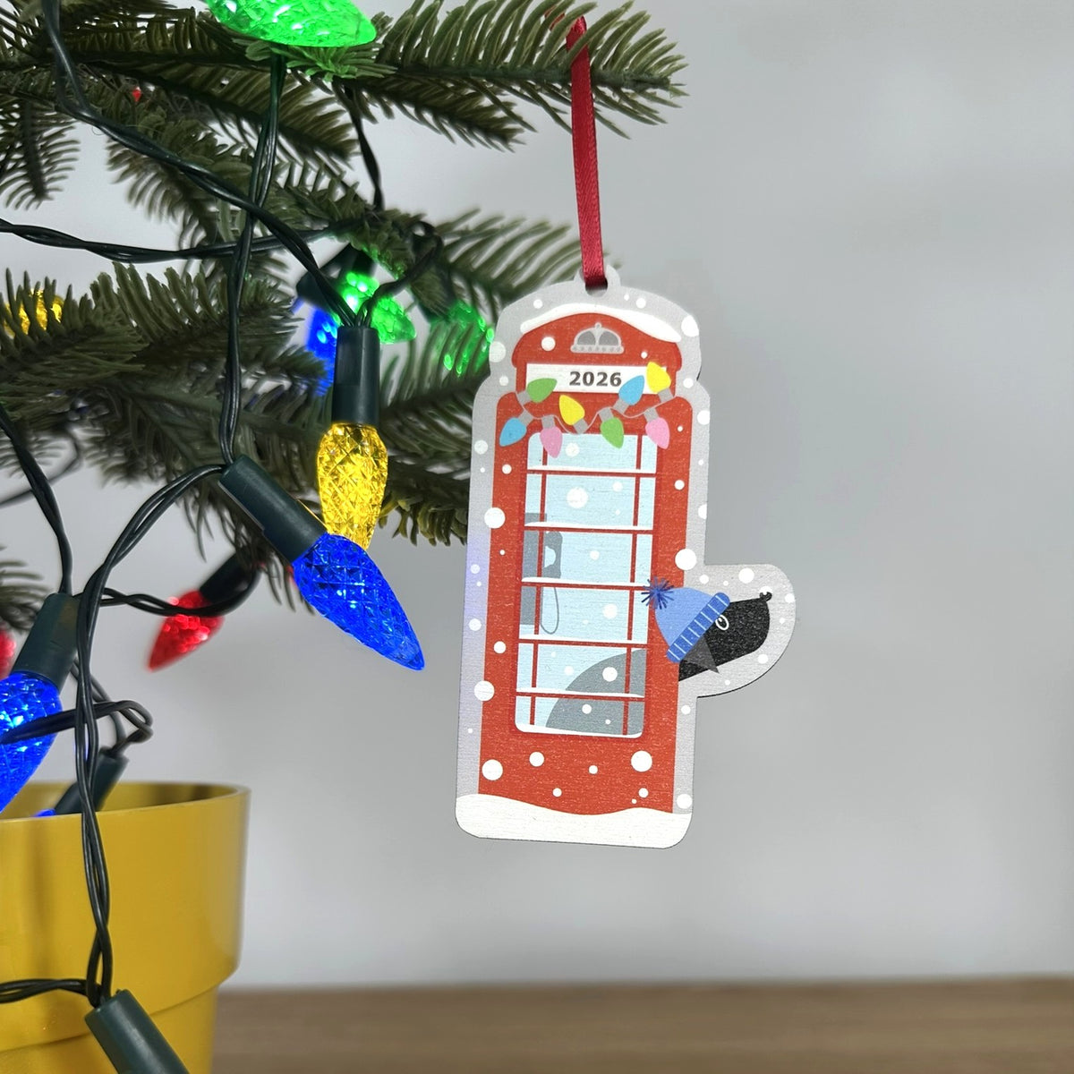 Red Phone Box With Black Labrador Peeking Out - Tree Decoration