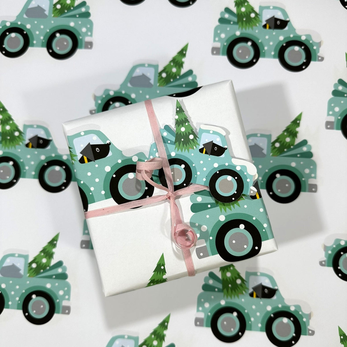 Collecting the Family Christmas Tree - Christmas Paper & Gift Card Set
