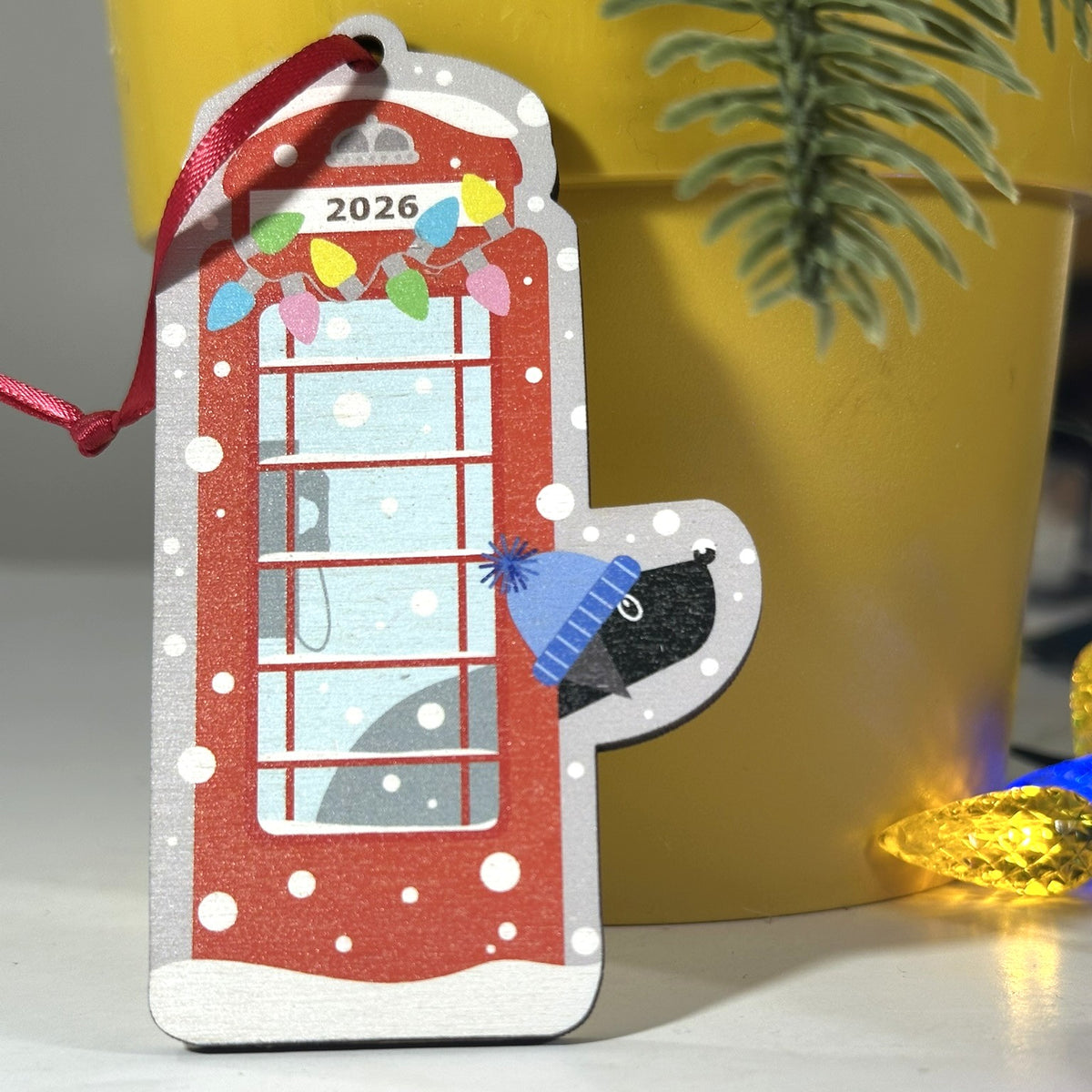 Red Phone Box With Black Labrador Peeking Out - Tree Decoration
